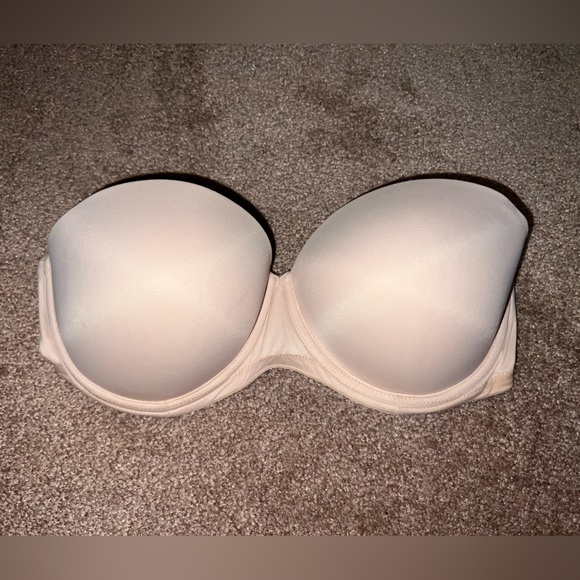 Nude Strapless Bra - Picture 1 of 3
